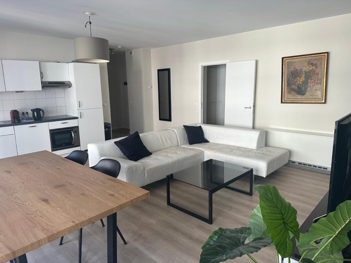 3 Bedroom Apartment In City Center With Balcony View Brüksel Dış mekan fotoğraf